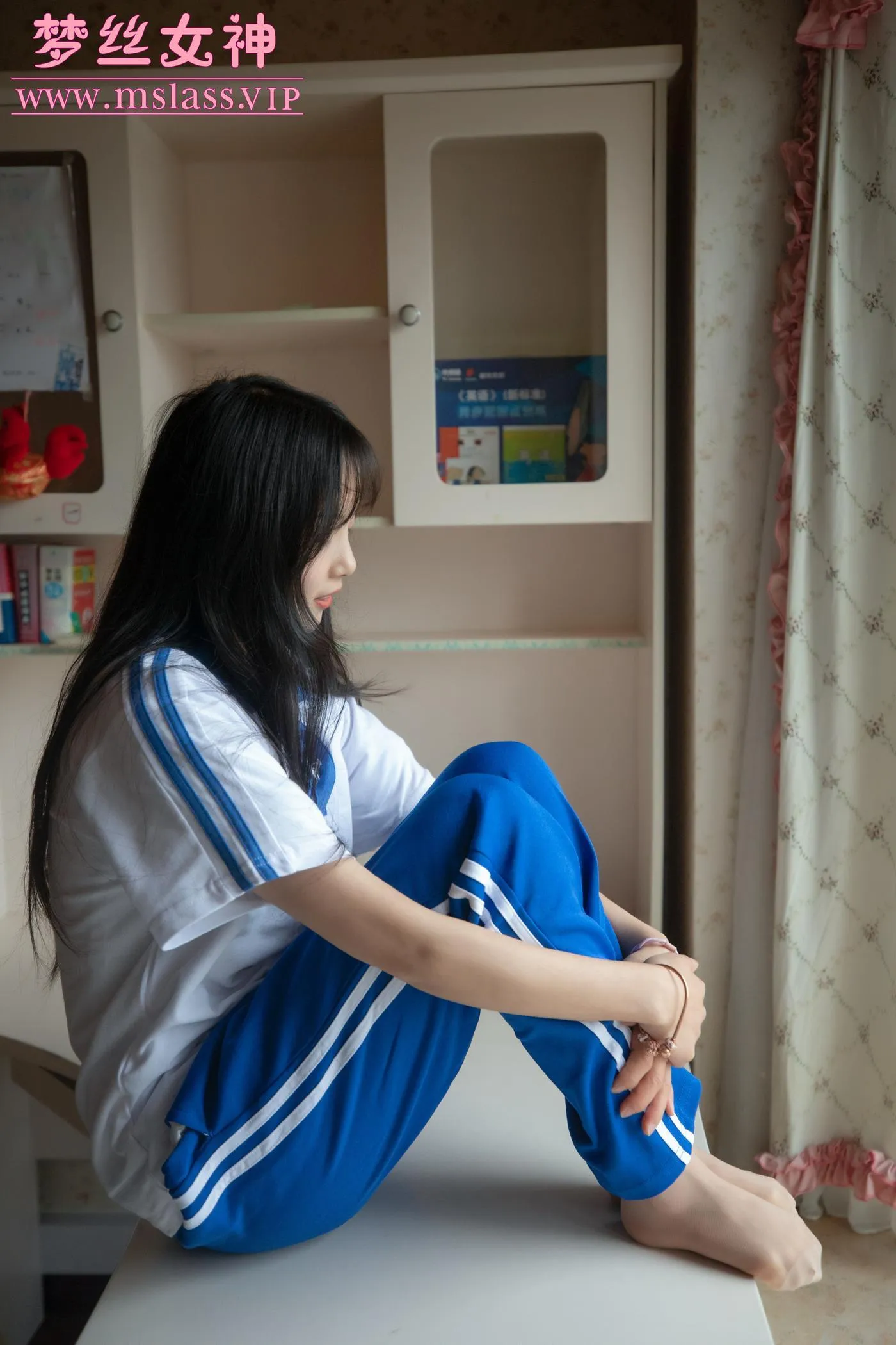 [MSLASS梦丝女神] 2020.12.13 NO.135 班花灵唯 校服纯白诱 [59P]插图1